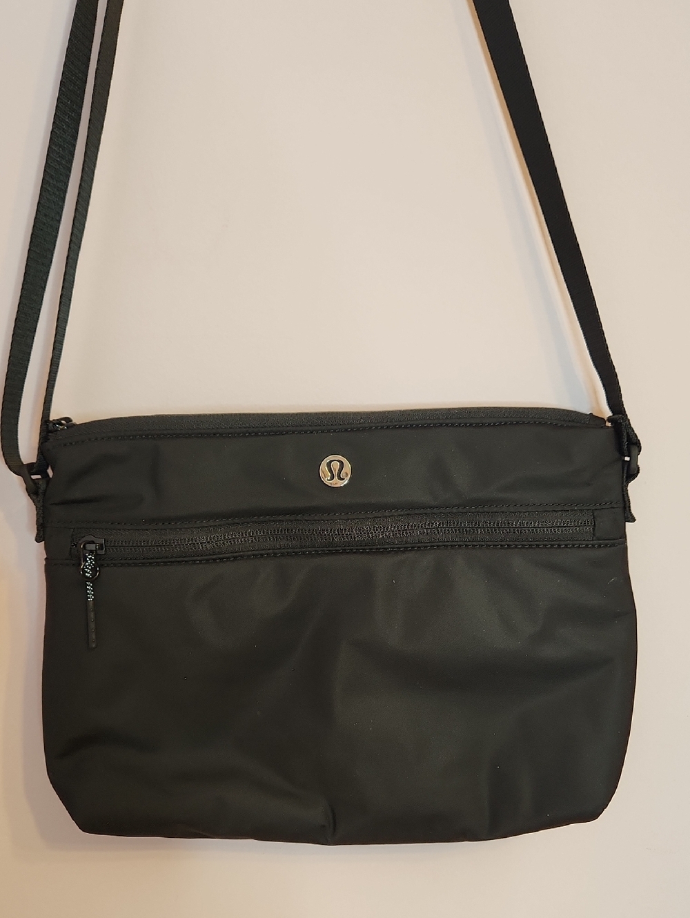 lululemon athletica Black Crossbody Bag - Lightweight Everyday Shoulder Bag